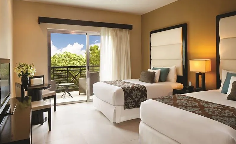 The Fives Beach Hotel & Residences Room